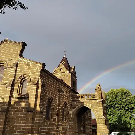 Evasion Au Coeur De : Charme Et Confort A Deux Pas Du Puy-en-velay - Fr-1-582-382 *