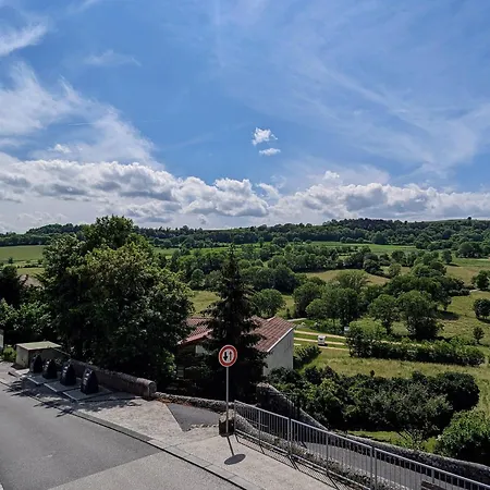 Evasion Au Coeur De : Charme Et Confort A Deux Pas Du Puy-en-velay - Fr-1-582-382