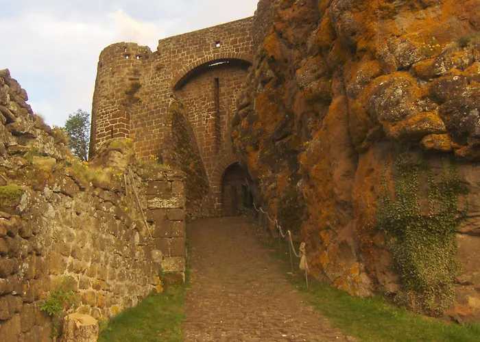 Evasion Au Coeur De : Charme Et Confort A Deux Pas Du Puy-en-velay - Fr-1-582-382 Polignac