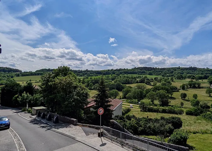 Evasion Au Coeur De : Charme Et Confort A Deux Pas Du Puy-en-velay - Fr-1-582-382