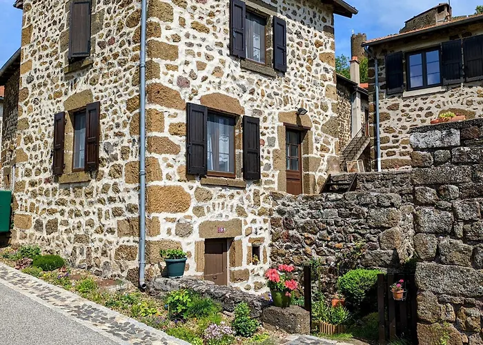 別荘 Evasion Au Coeur De : Charme Et Confort A Deux Pas Du Puy-en-velay - Fr-1-582-382