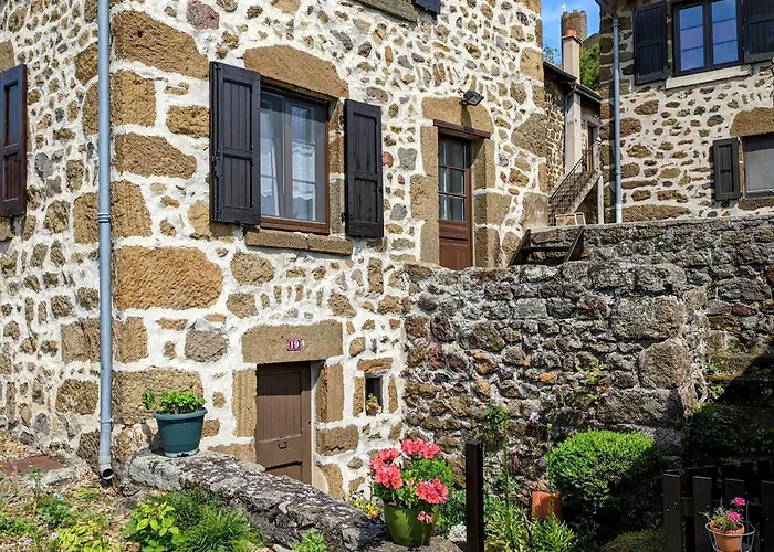 Evasion Au Coeur De : Charme Et Confort A Deux Pas Du Puy-en-velay - Fr-1-582-382 別荘 *