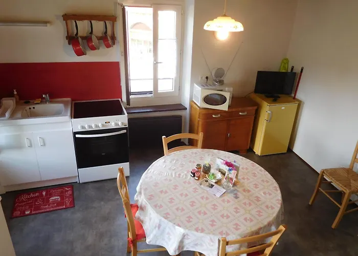 別荘 Evasion Au Coeur De : Charme Et Confort A Deux Pas Du Puy-en-velay - Fr-1-582-382