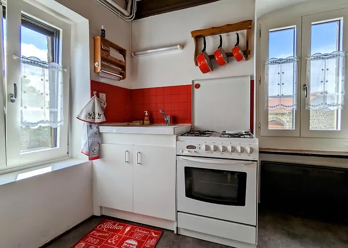 Evasion Au Coeur De : Charme Et Confort A Deux Pas Du Puy-en-velay - Fr-1-582-382 Polignac